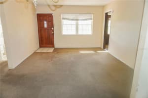 385 DOLPHIN AVENUE, ST PETERSBURG, FL 33705 - MLS#MFRTB8467232