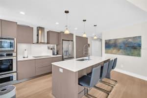 175 1ST STREET, ST PETERSBURG, FL 33701 - MLS#MFRTB8467338