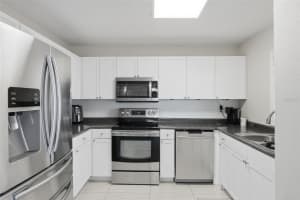 3783 POMPANO #B, ST PETERSBURG, FL 33705 - MLS#MFRTB8467347