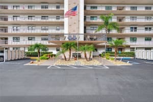 8186 Terrace Garden Dr N #307, ST PETERSBURG