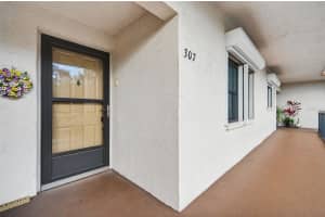 8186 TERRACE GARDEN DRIVE, ST PETERSBURG, FL 33709 - MLS#MFRTB8467380