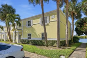 3783 POMPANO #D, ST PETERSBURG, FL 33705 - MLS#MFRTB8467431