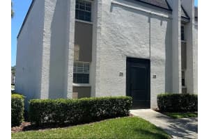 711 RUSSELL LANE, BRANDON, FL 33510 - MLS#MFRTB8467451