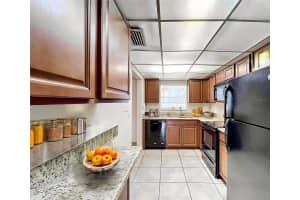 711 RUSSELL LANE, BRANDON, FL 33510 - MLS#MFRTB8467451