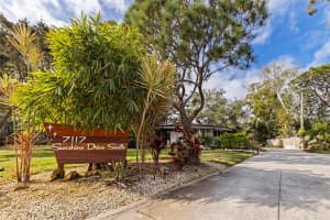 7117 SUNSHINE DRIVE, ST PETERSBURG, FL 33705 - MLS#MFRTB8467487