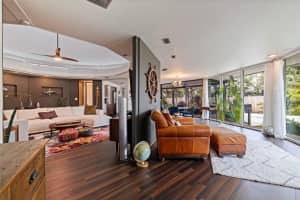 7117 SUNSHINE DRIVE, ST PETERSBURG, FL 33705 - MLS#MFRTB8467487