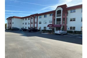 1860 MASSACHUSETTS AVENUE, ST PETERSBURG, FL 33703 - MLS#MFRTB8467590