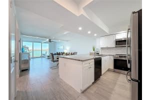 7560 BAY ISLAND DRIVE, SOUTH PASADENA, FL 33707 - MLS#MFRTB8467611