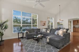 3511 HEARDS FERRY DRIVE, TAMPA, FL 33618 - MLS#MFRTB8467617