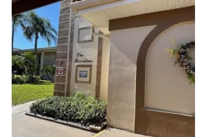 19029 Us Highway 19 N #3-7, CLEARWATER