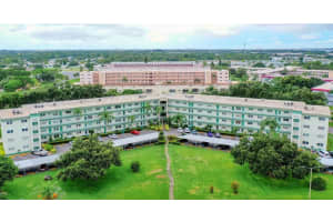 5725 80th St N #404, ST PETERSBURG