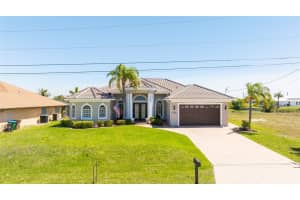 613 4TH PLACE, CAPE CORAL, FL 33990 - MLS#MFRTB8467764