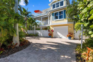 106 79TH STREET, HOLMES BEACH, FL 34217 - MLS#MFRTB8467871