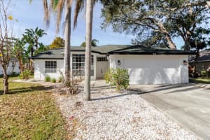 1638 Polo Club Dr, TARPON SPRINGS