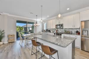 7204 PARADISO DRIVE, APOLLO BEACH, FL 33572 - MLS#MFRTB8468038