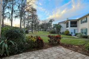 10374 CARROLLWOOD LANE, TAMPA, FL 33618 - MLS#MFRTB8468084