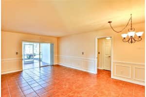 10374 CARROLLWOOD LANE, TAMPA, FL 33618 - MLS#MFRTB8468084