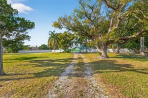 11945 74TH AVENUE, SEMINOLE, FL 33772 - MLS#MFRTB8468437