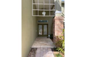 2207 GREEN OAKS LANE, TAMPA, FL 33612 - MLS#MFRTB8468440