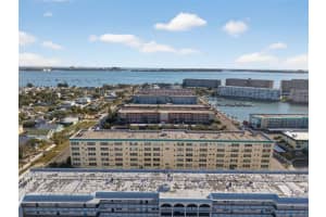 2960 59th St S #406, GULFPORT