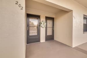 8198 TERRACE GARDEN DRIVE, ST PETERSBURG, FL 33709 - MLS#MFRTB8468528