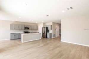 12831 Canter Call Rd Lithia, FL 33547 - Off Market