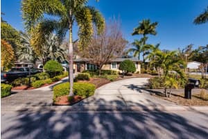 2816 APPLEWOOD DRIVE, CLEARWATER, FL 33759 - MLS#MFRTB8468610