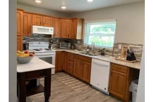 527 EASTVIEW ROAD, LARGO, FL 33770 - MLS#MFRTB8468634