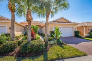 15814 Aurora Lake Cir, WIMAUMA