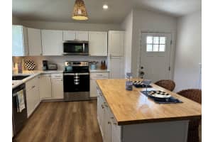 1984 GOLDEN PALM CIRCLE, TAVARES, FL 32778 - MLS#MFRTB8468767