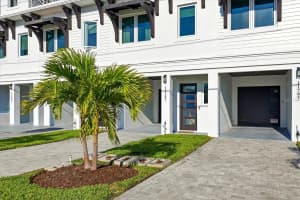 11797 1ST STREET, TREASURE ISLAND, FL 33706 - MLS#MFRTB8468830
