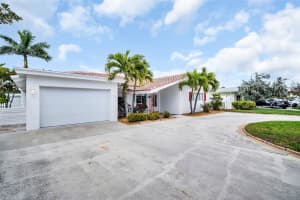 2220 VINA DEL MAR BOULEVARD, ST PETE BEACH, FL 33706 - MLS#MFRTB8468840