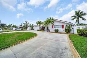 2220 VINA DEL MAR BOULEVARD, ST PETE BEACH, FL 33706 - MLS#MFRTB8468840