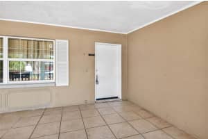 527 JULIE LANE, BRANDON, FL 33511 - MLS#MFRTB8468895