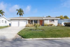 1129 39th Ave Ne, ST PETERSBURG