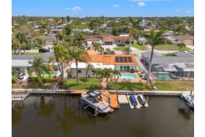 1424 47TH AVENUE, ST PETERSBURG, FL 33703 - MLS#MFRTB8468911