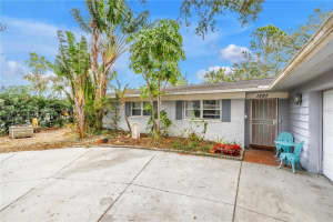 1297 Eden Isle Blvd Ne, ST PETERSBURG