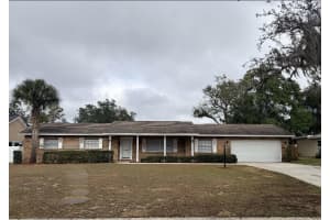 614 S Sylvan Dr, BRANDON