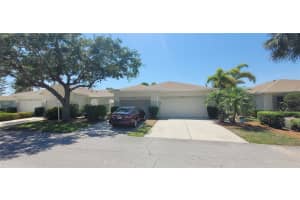 834 TREMONT GREENS LANE, SUN CITY CENTER, FL 33573 - MLS#MFRTB8469111