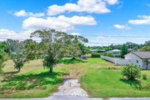 9924 PENINSULAR DRIVE, GIBSONTON, FL 33534 - MLS#MFRTB8469115