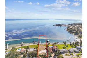 6330 BAHAMA SHORES DRIVE, ST PETERSBURG, FL 33705 - MLS#MFRTB8469163