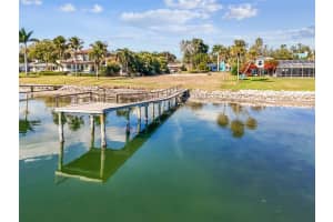 6330 BAHAMA SHORES DRIVE, ST PETERSBURG, FL 33705 - MLS#MFRTB8469163