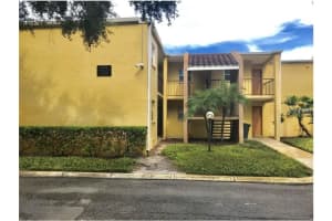2814 Somerset Park Dr #103, TAMPA