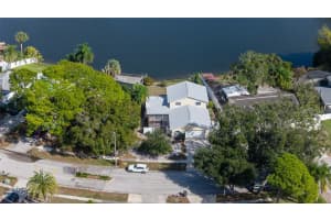 6809 Twelve Oaks Blvd, TAMPA