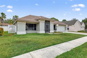 9410 PEBBLE GLEN AVENUE, TAMPA, FL 33647 - MLS#MFRTB8469652