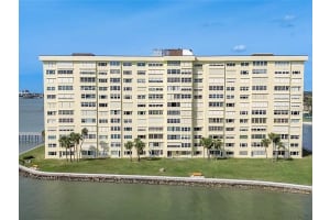 4775 COVE CIRCLE, ST PETERSBURG, FL 33708 - MLS#MFRTB8469667