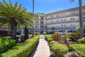 5725 80TH STREET, ST PETERSBURG, FL 33709 - MLS#MFRTB8469687