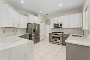 10239 GARDEN ALCOVE DRIVE, TAMPA, FL 33647 - MLS#MFRTB8469757