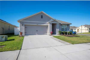 1878 Pristine Loop, LAKELAND