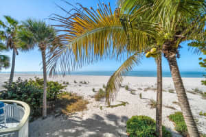 8640 GULF BOULEVARD, TREASURE ISLAND, FL 33706 - MLS#MFRTB8469911